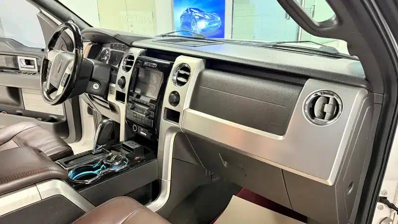 Lincoln Continental Classic 2013 5.4L Automatic 4WD 5-Seater (Parallel Import) — миниатюра 36