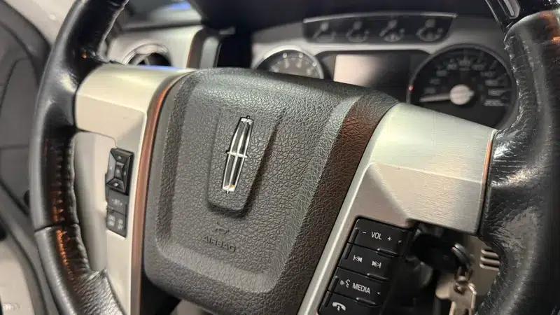 Lincoln Continental Classic 2013 5.4L Automatic 4WD 5-Seater (Parallel Import) — миниатюра 44