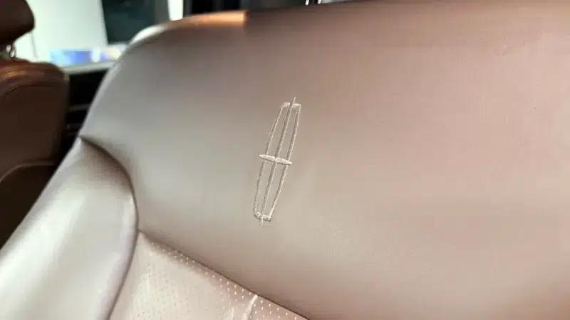 Lincoln Continental Classic 2013 5.4L Automatic 4WD 5-Seater (Parallel Import) — миниатюра 10