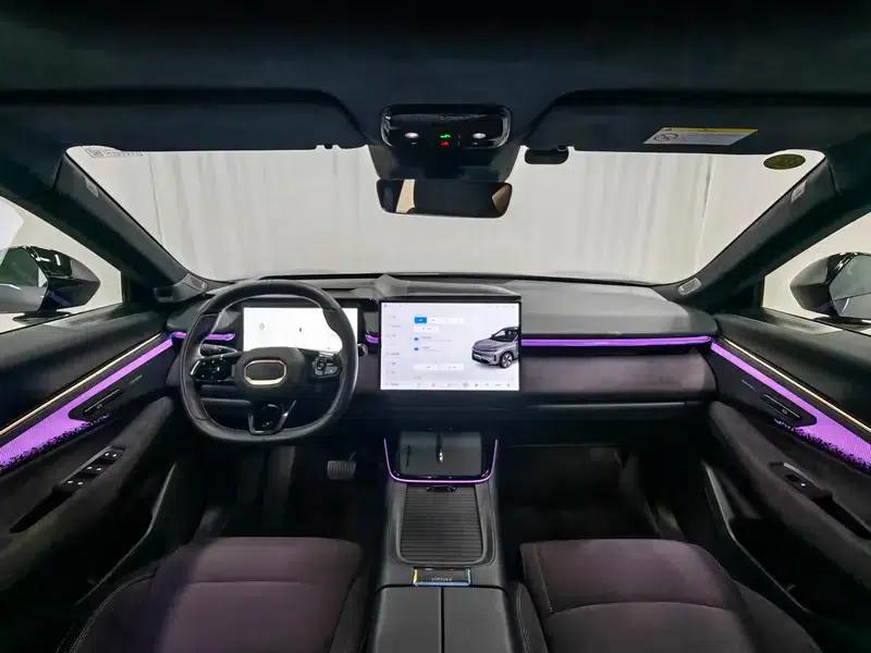 Lynk & Co 08 EM-P 2023 Limited Edition — миниатюра 14