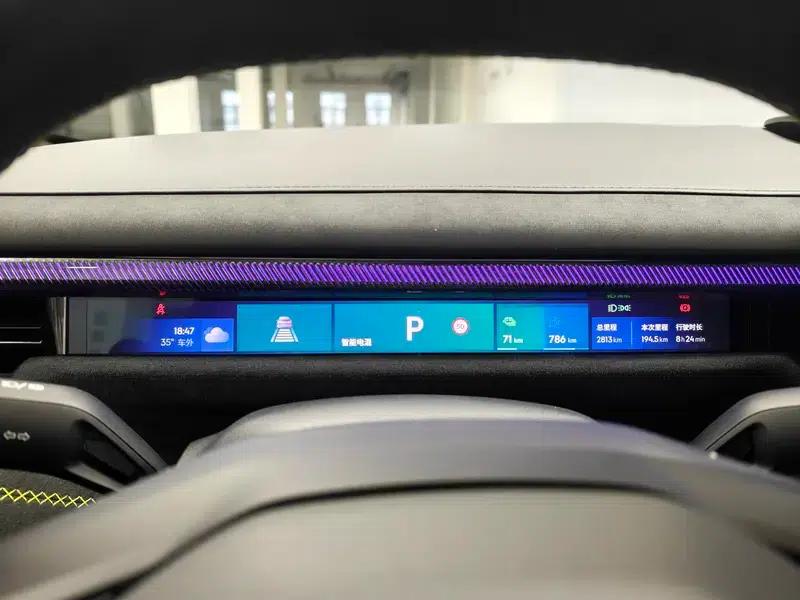 Lynk & Co 10 EM-P 2025 240 AWD Ultra Sport Edition — миниатюра 13