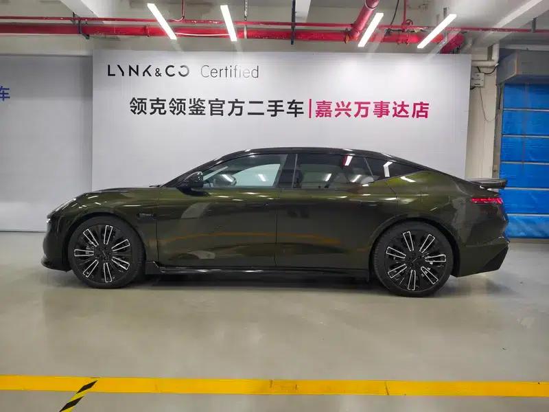 Lynk & Co 10 EM-P 2025 240 AWD Ultra Sport Edition — миниатюра 3