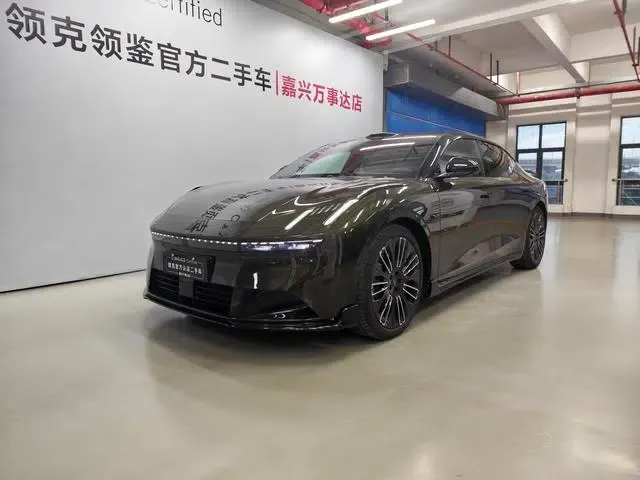 Lynk & Co 10 EM-P 2025 240 AWD Ultra Sport Edition