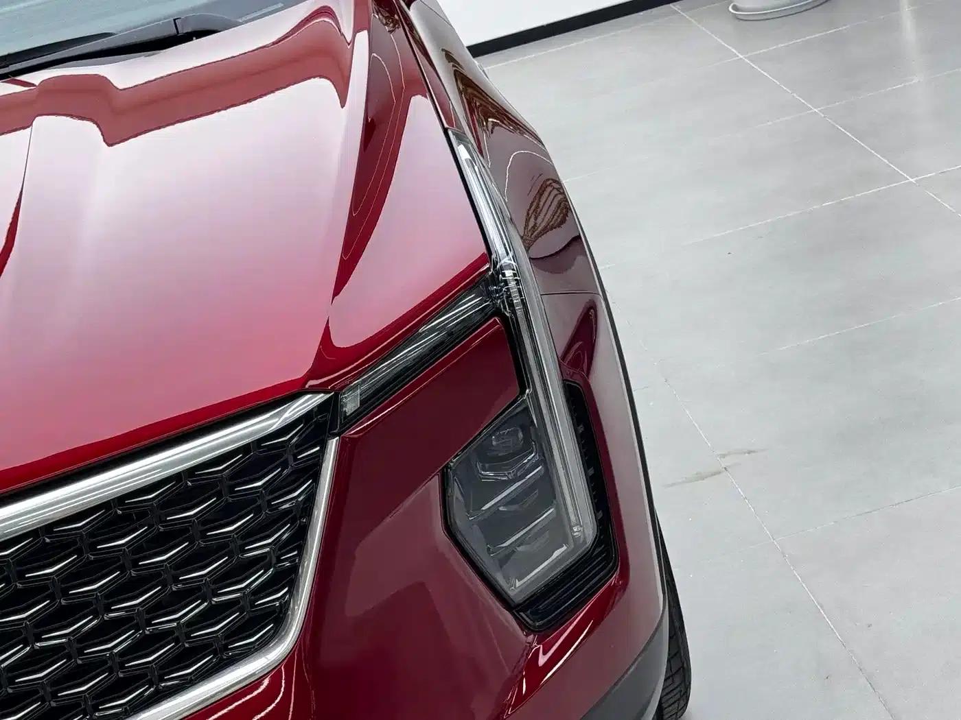 2024 Cadillac XT4 28T Two-Wheel Drive Luxury — миниатюра 4