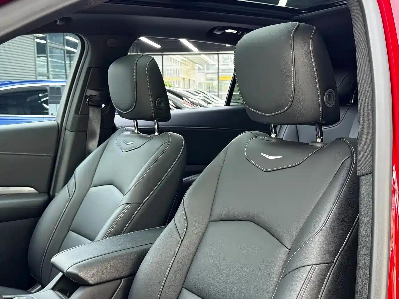 2024 Cadillac XT4 28T Two-Wheel Drive Luxury — миниатюра 7