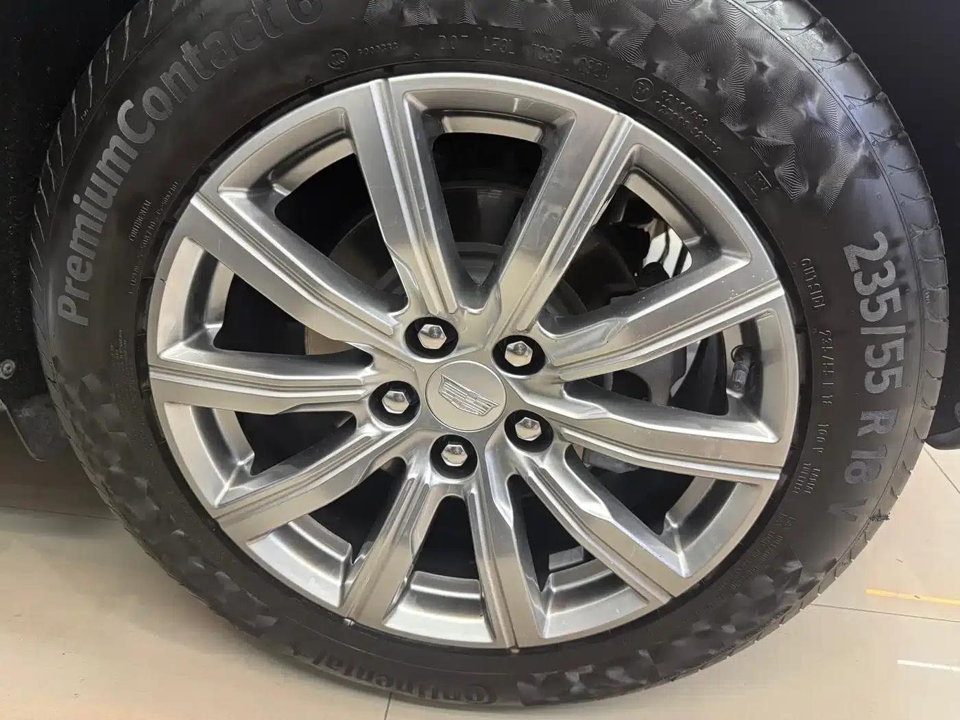Cadillac XT4 2020 28T Two-Wheel Drive Premium Edition — миниатюра 10