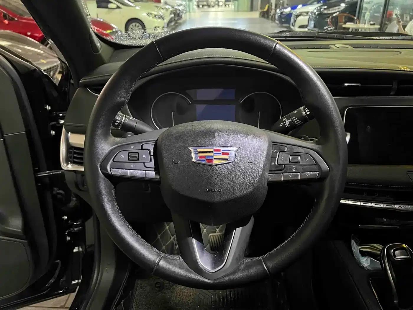 2021 Cadillac XT4 28T Two-Wheel Drive Luxury — миниатюра 9