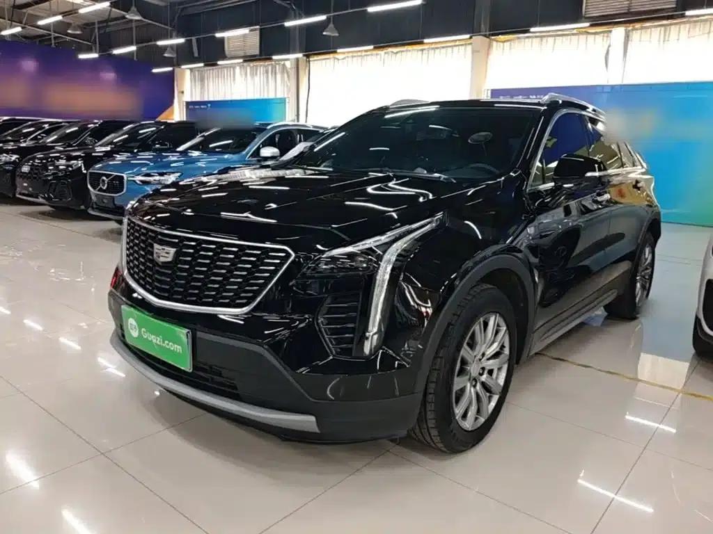 2022 Cadillac XT4 28T 2WD Premium — миниатюра 2