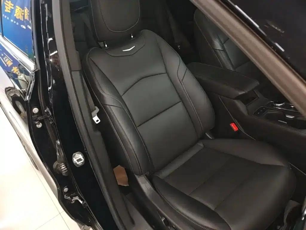 2022 Cadillac XT4 28T 2WD Premium — миниатюра 25