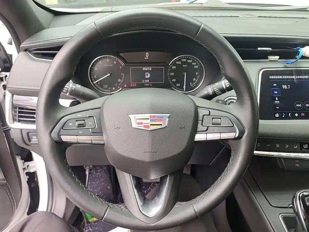 Cadillac XT4 2021 28T Two-Wheel Drive Technology Edition — миниатюра 11