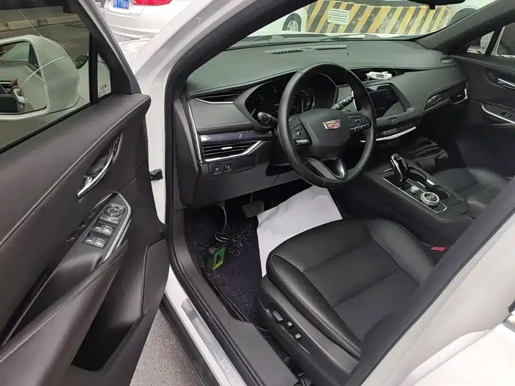 Cadillac XT4 2021 28T Two-Wheel Drive Technology Edition — миниатюра 16