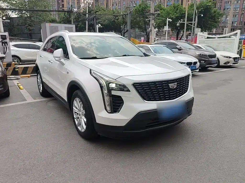 Cadillac XT4 2021 28T Two-Wheel Drive Technology Edition — миниатюра 4