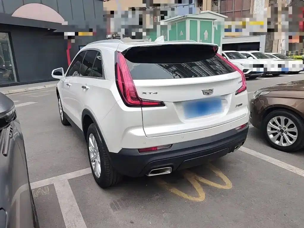 Cadillac XT4 2021 28T Two-Wheel Drive Technology Edition — миниатюра 5