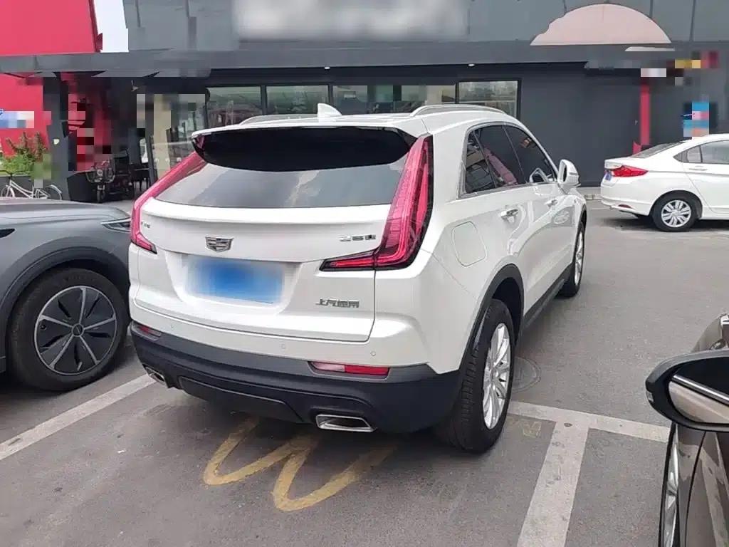 Cadillac XT4 2021 28T Two-Wheel Drive Technology Edition — миниатюра 7