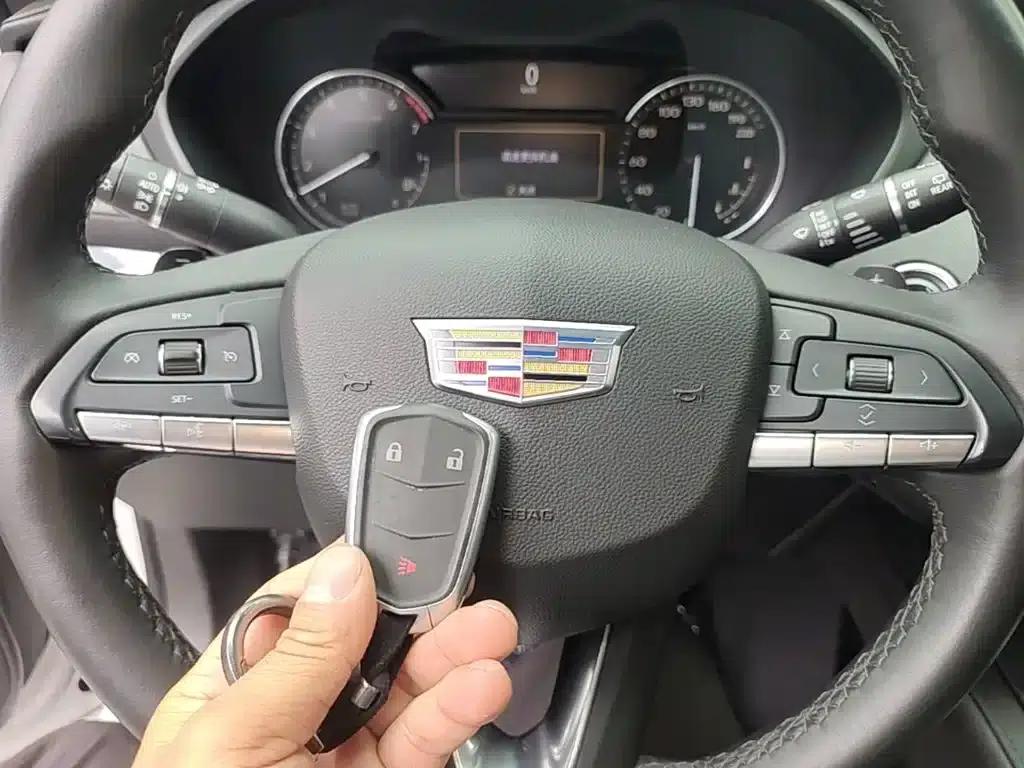 Cadillac XT4 2021 28T Two-Wheel Drive Technology Edition — миниатюра 9