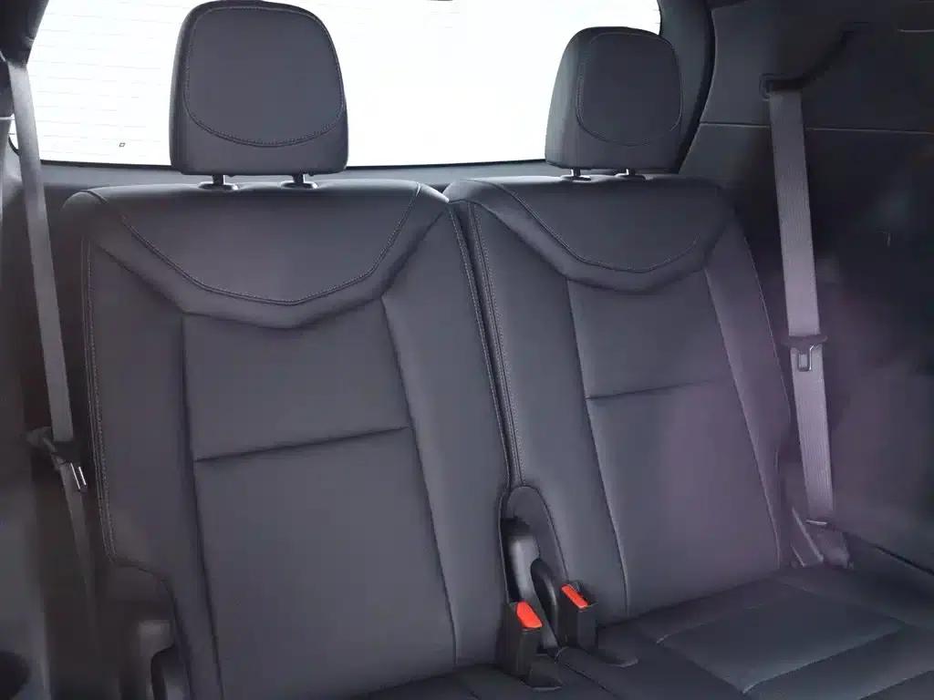 Cadillac XT6 2025 2.0T Six-Seat AWD Premium Executive Black Label Edition — миниатюра 24