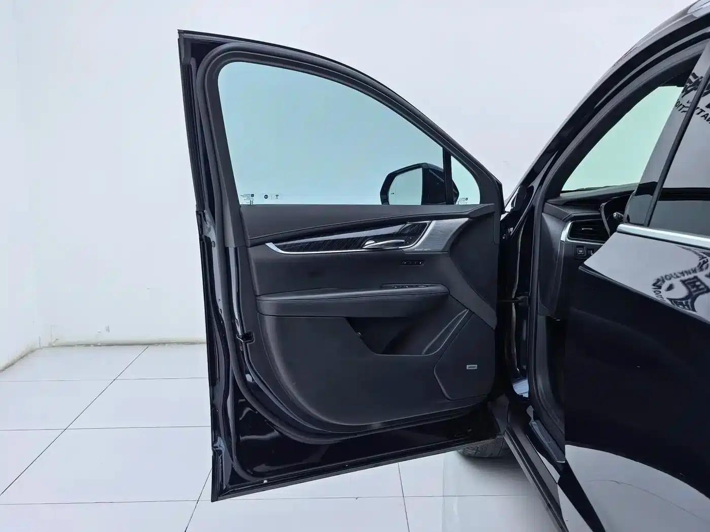 Cadillac XT6 2022 2.0T 7-seater AWD Luxury — миниатюра 5