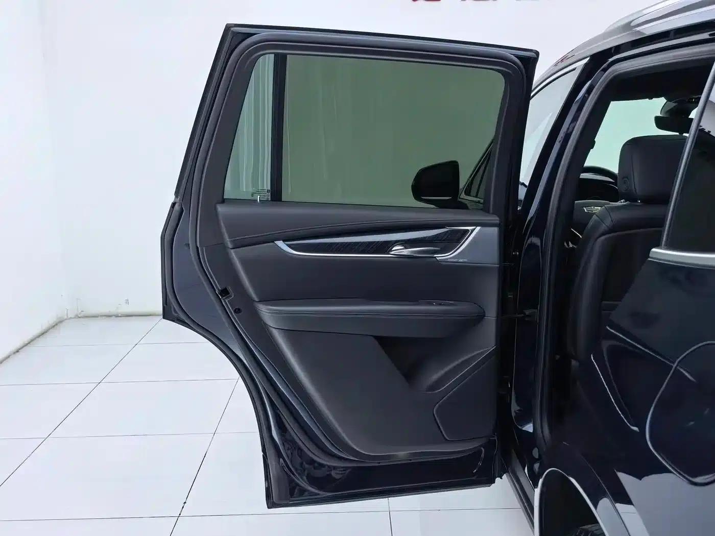 Cadillac XT6 2022 2.0T 7-seater AWD Luxury — миниатюра 9