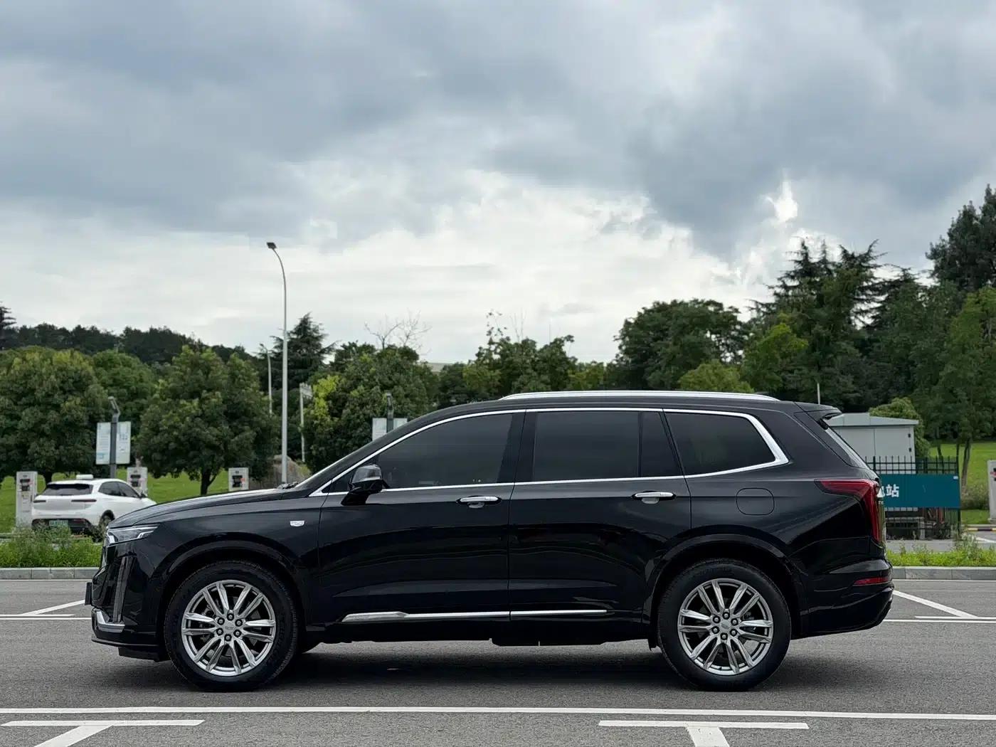 Cadillac XT6 2022 2.0T 7-seater AWD Luxury — миниатюра 4