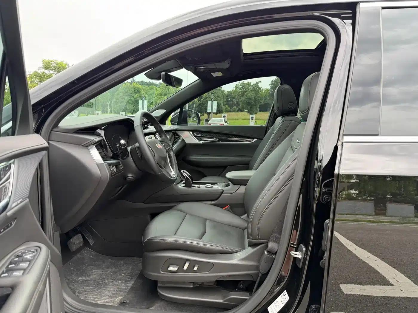 Cadillac XT6 2022 2.0T 7-seater AWD Luxury — миниатюра 5