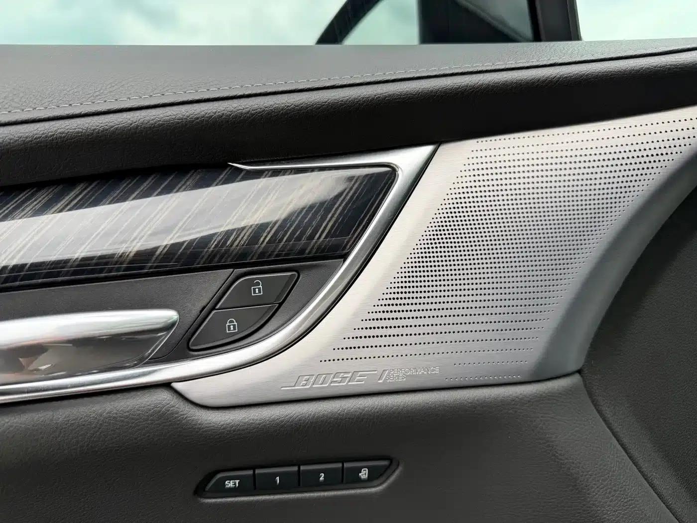 Cadillac XT6 2022 2.0T 7-seater AWD Luxury — миниатюра 9