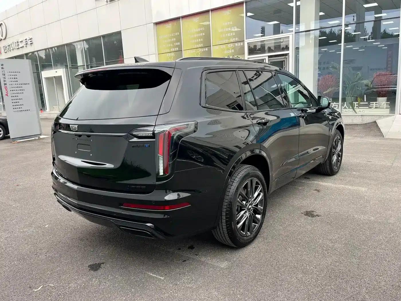 Cadillac XT6 2025 2.0T Six-Seat AWD Premium Executive Black Label Edition — миниатюра 14