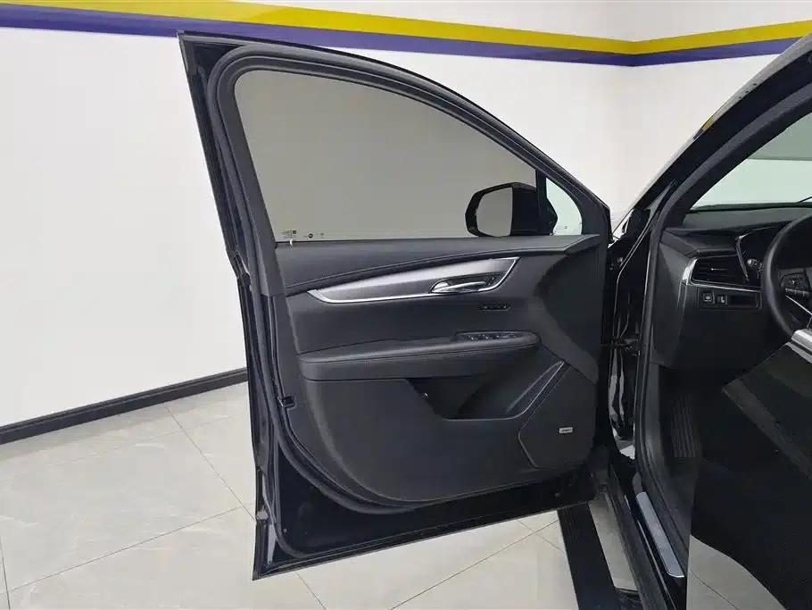Cadillac XT6 2020 28T Six-Seat Luxury Edition — миниатюра 7