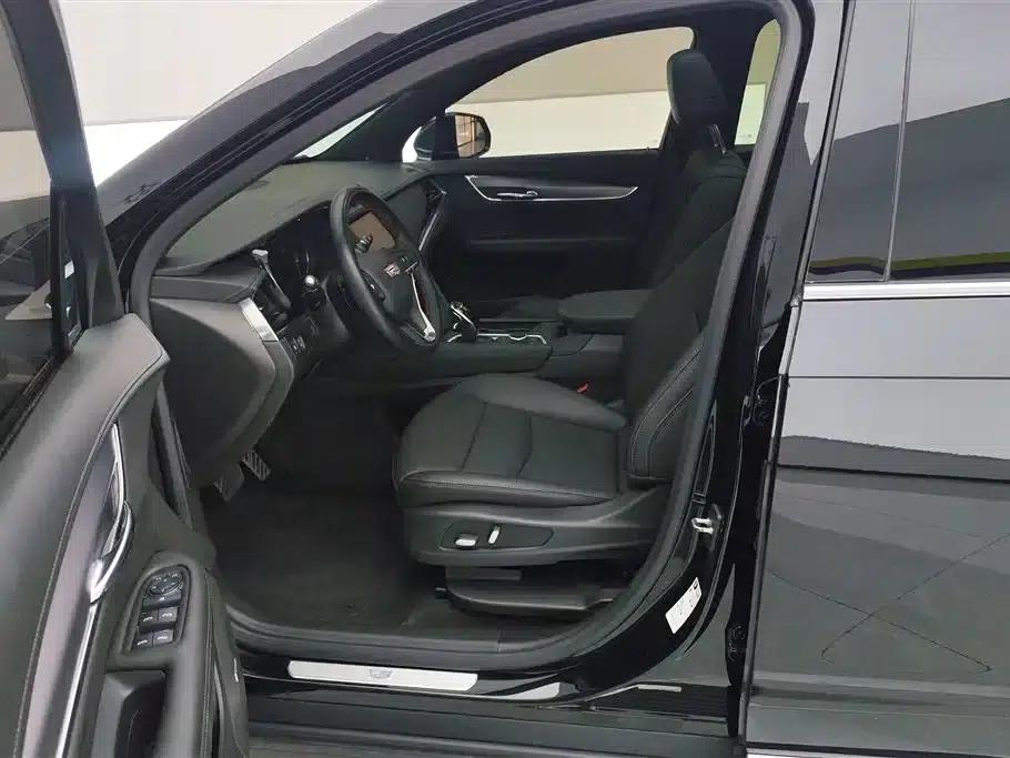 Cadillac XT6 2020 28T Six-Seat Luxury Edition — миниатюра 9