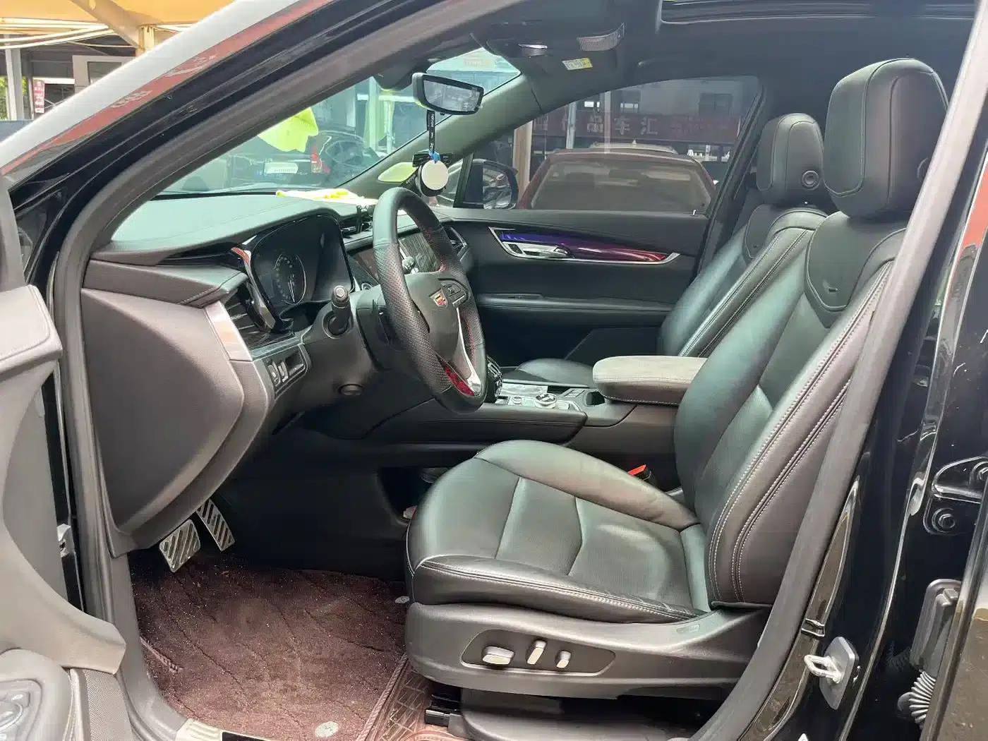 2020 Cadillac XT6 28T Six-Seat Luxury — миниатюра 5