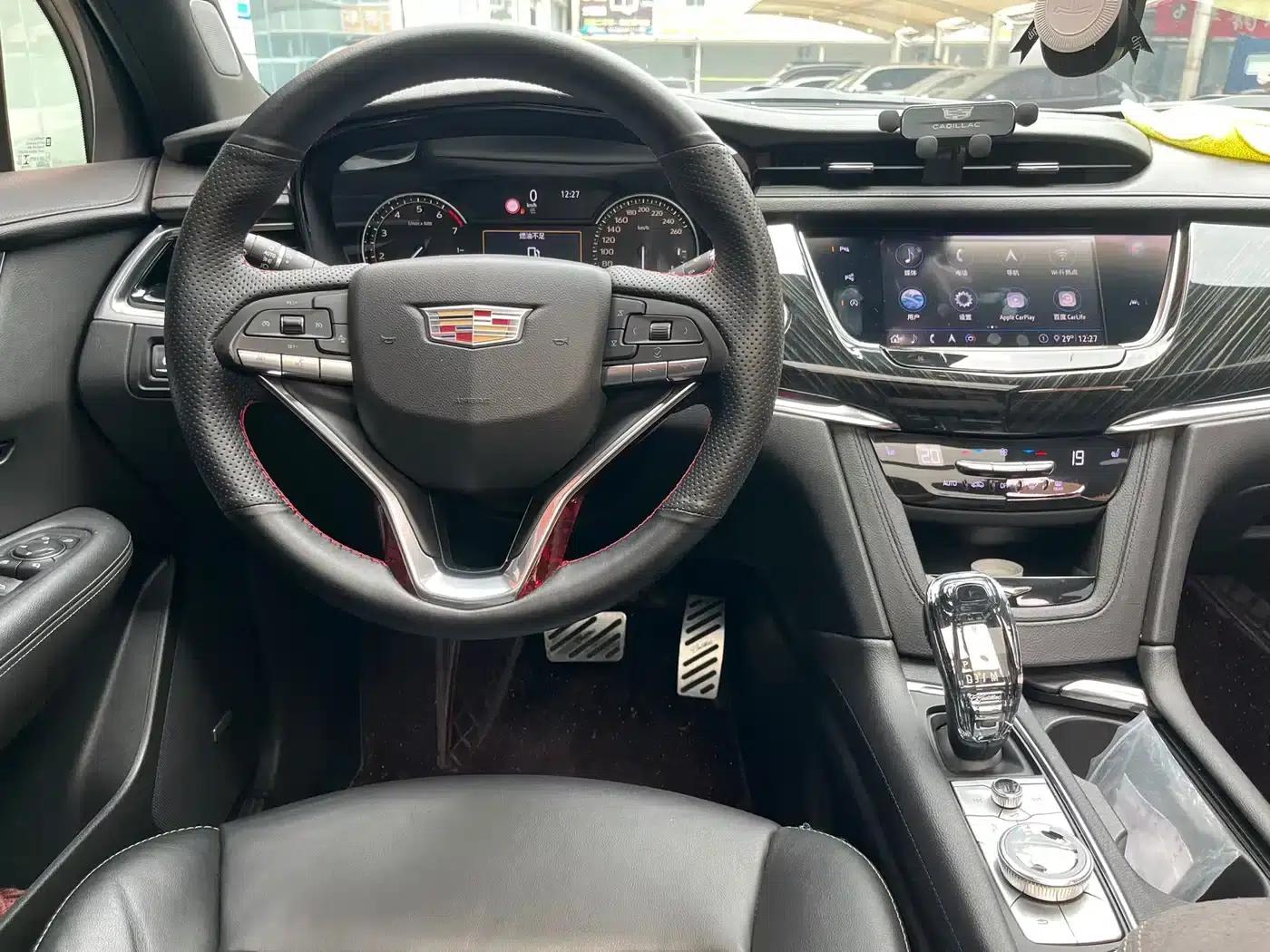 2020 Cadillac XT6 28T Six-Seat Luxury — миниатюра 8