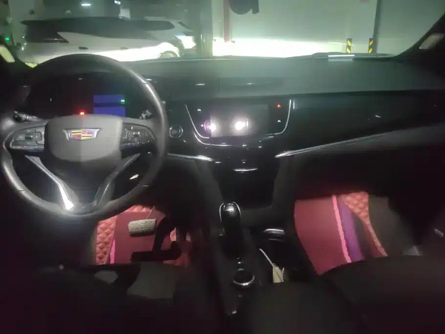 Cadillac XT6 2022 2.0T Six-Seat AWD Luxury — миниатюра 12