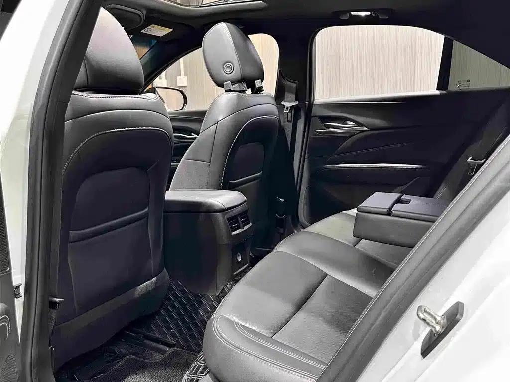 2022 Cadillac CT4 28T Luxury — миниатюра 16