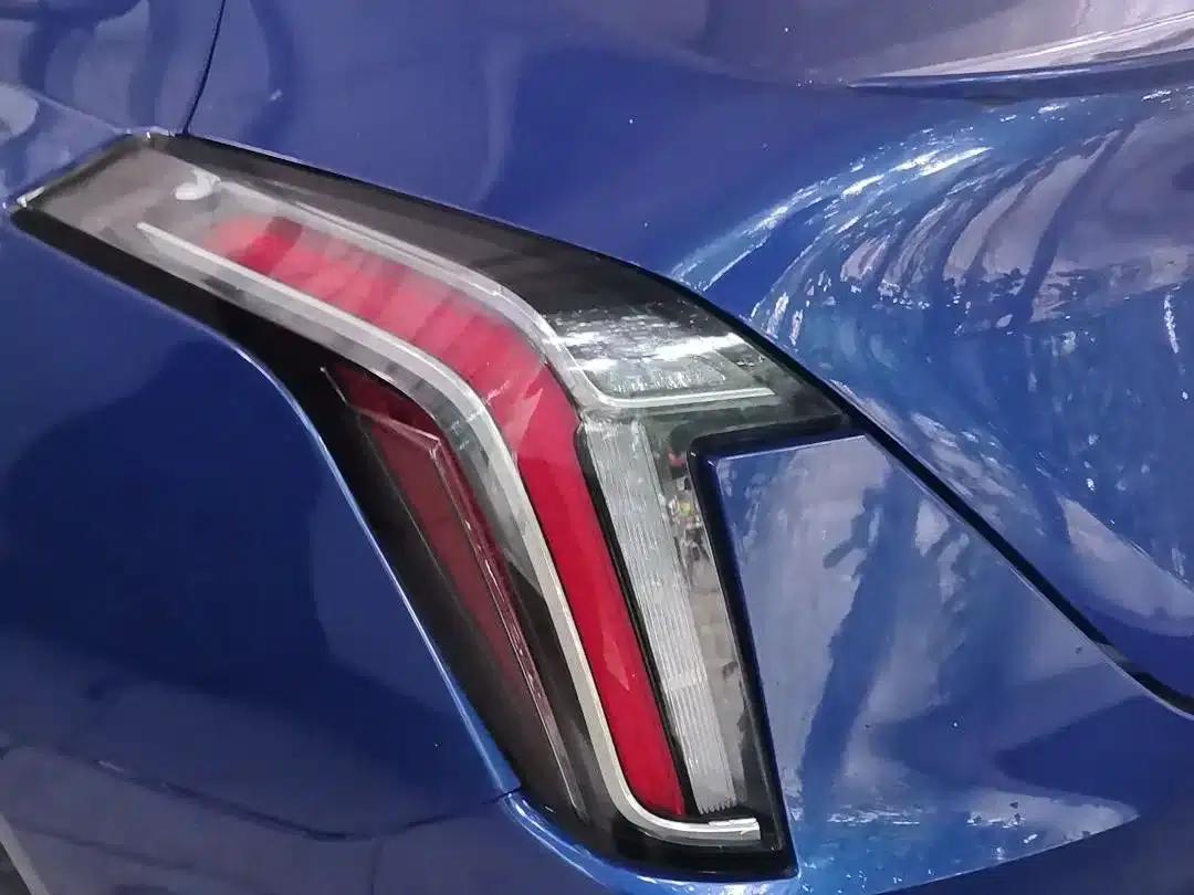 Cadillac CT4 2021 28T Fashion Edition — миниатюра 4