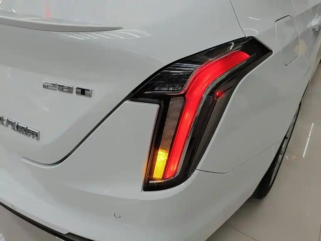 Cadillac CT4 2021 28T Fashion Edition — миниатюра 8
