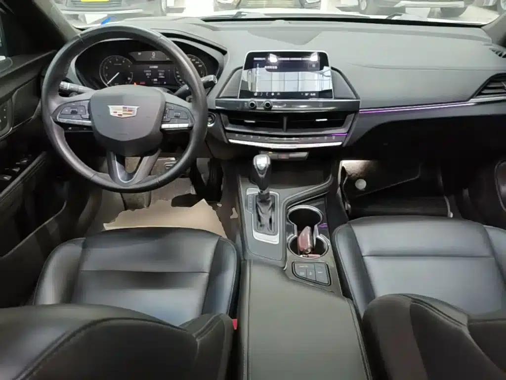 Cadillac CT4 2021 28T Fashion Edition — миниатюра 10