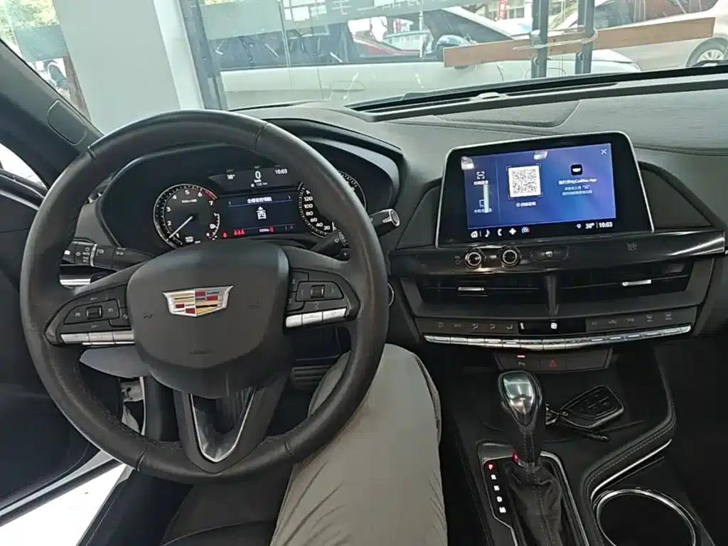 Cadillac CT4 2021 28T Fashion Edition — миниатюра 10