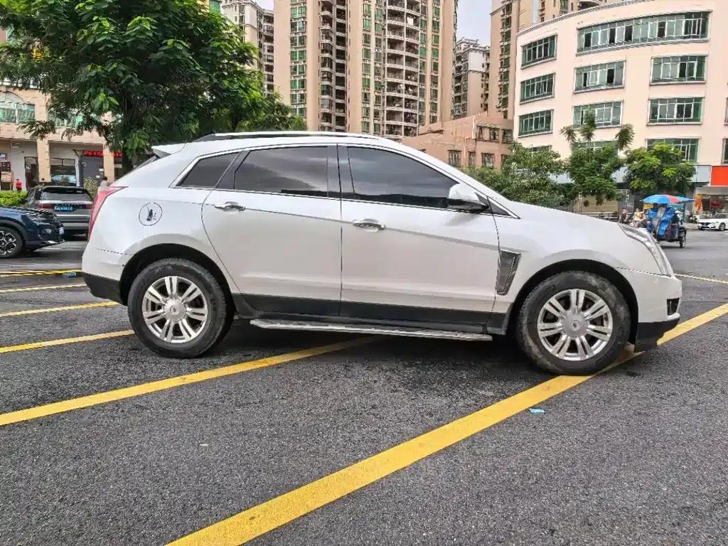 2013 Cadillac SRX 3.0L Luxury — миниатюра 4