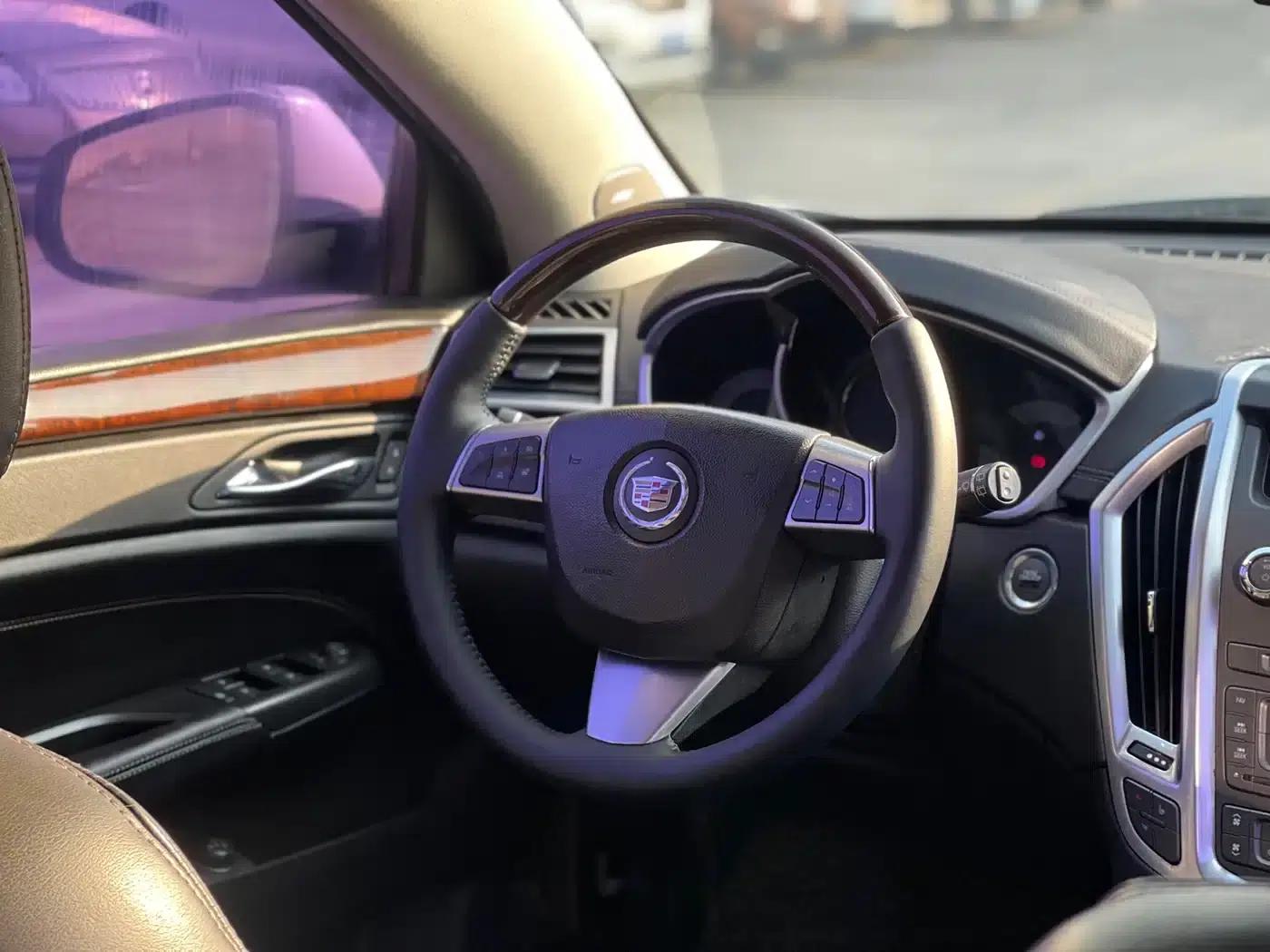 2012 Cadillac SRX 3.0L Luxury — миниатюра 11