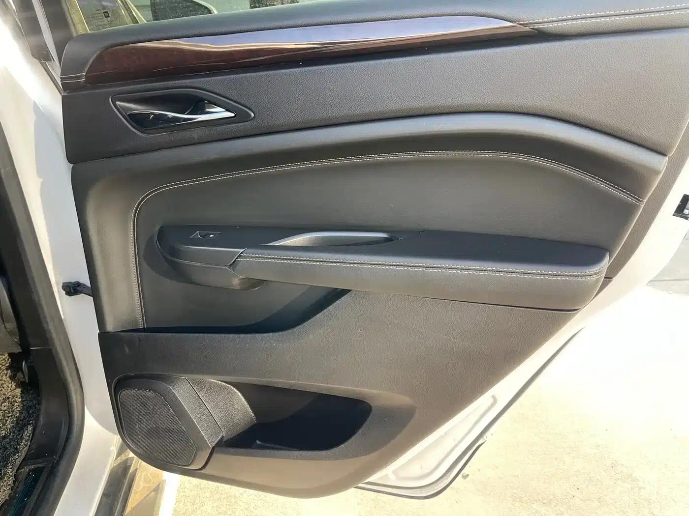 2012 Cadillac SRX 3.0L Luxury — миниатюра 17