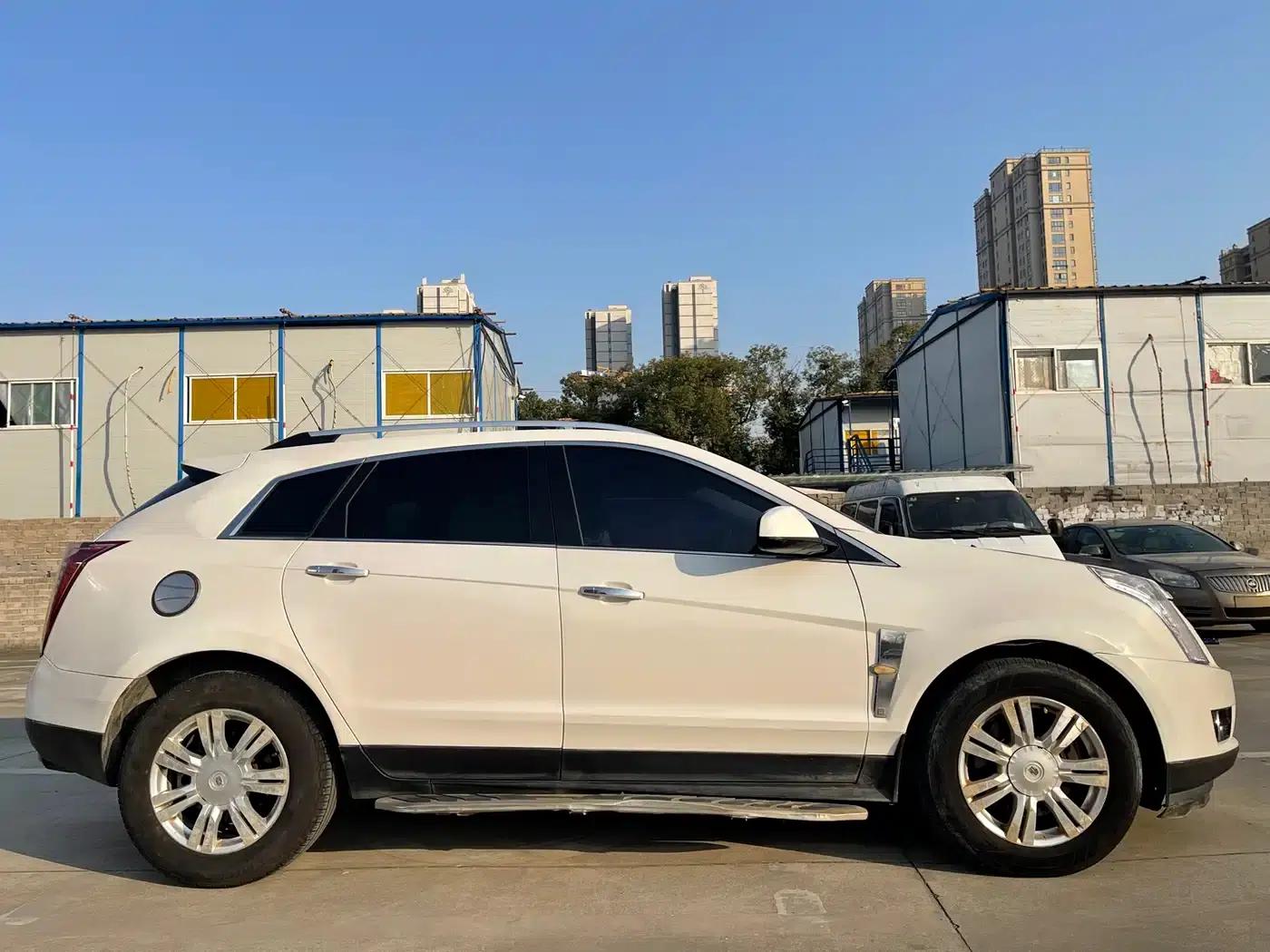 2012 Cadillac SRX 3.0L Luxury — миниатюра 4