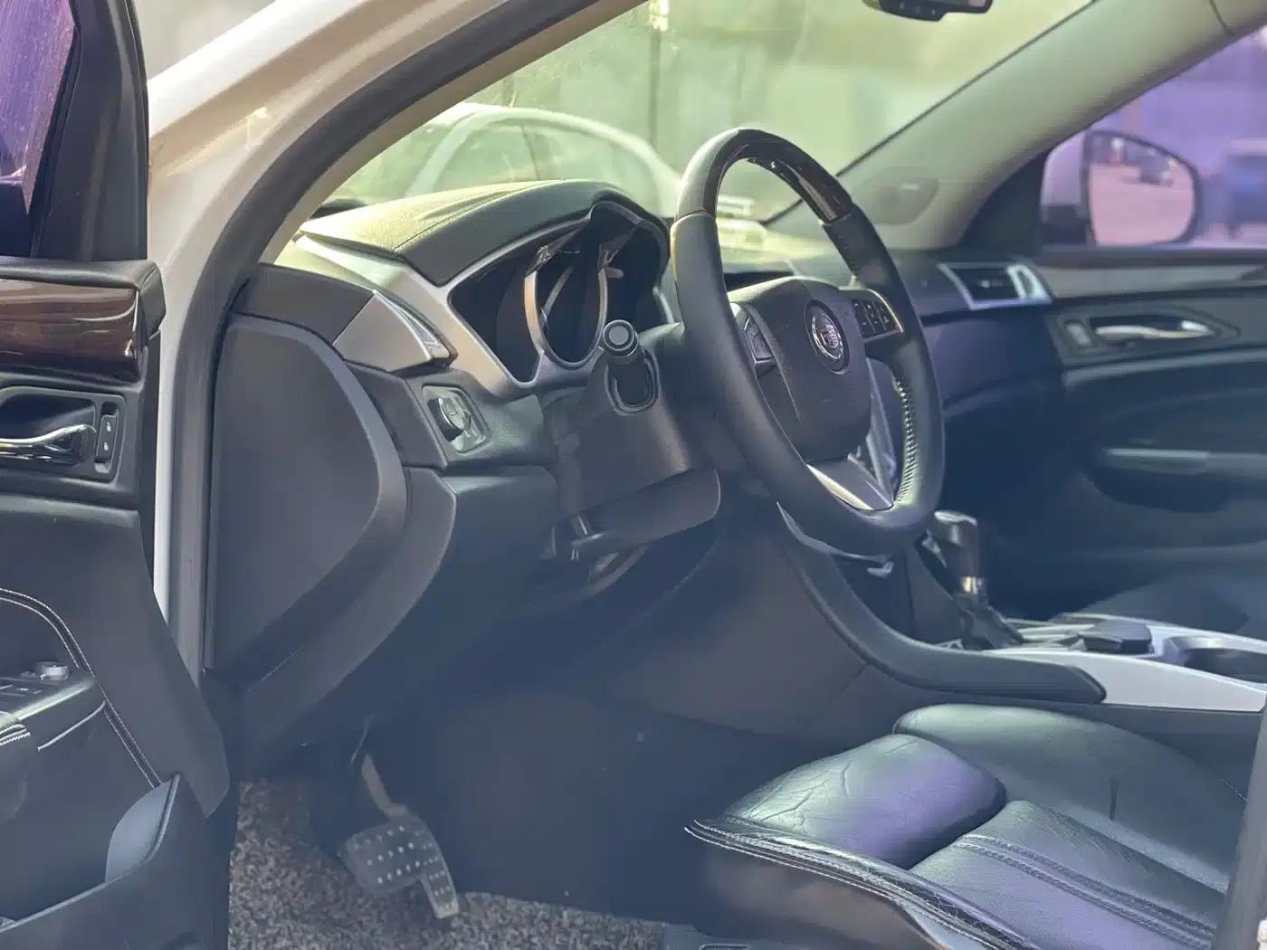 2012 Cadillac SRX 3.0L Luxury — миниатюра 6