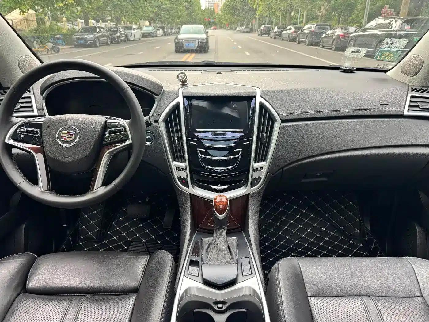 2015 Cadillac SRX 3.0L Elite — миниатюра 17