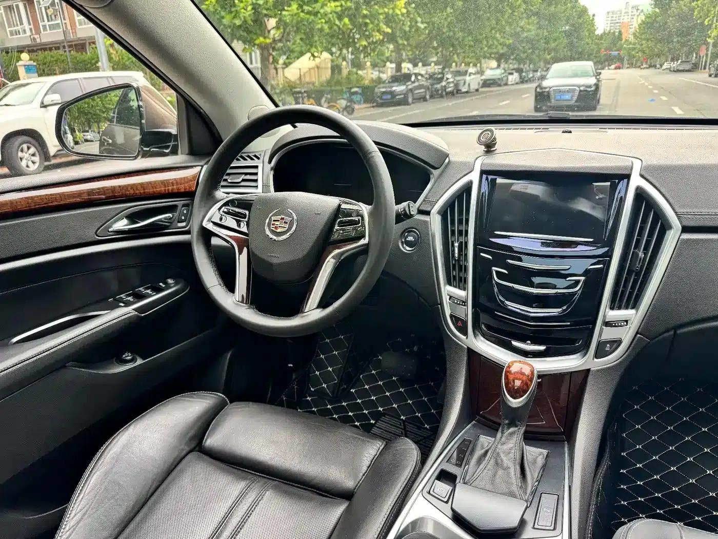 2015 Cadillac SRX 3.0L Elite — миниатюра 18