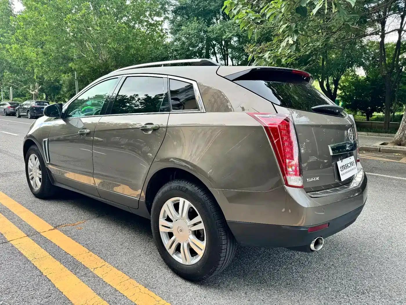 2015 Cadillac SRX 3.0L Elite — миниатюра 6