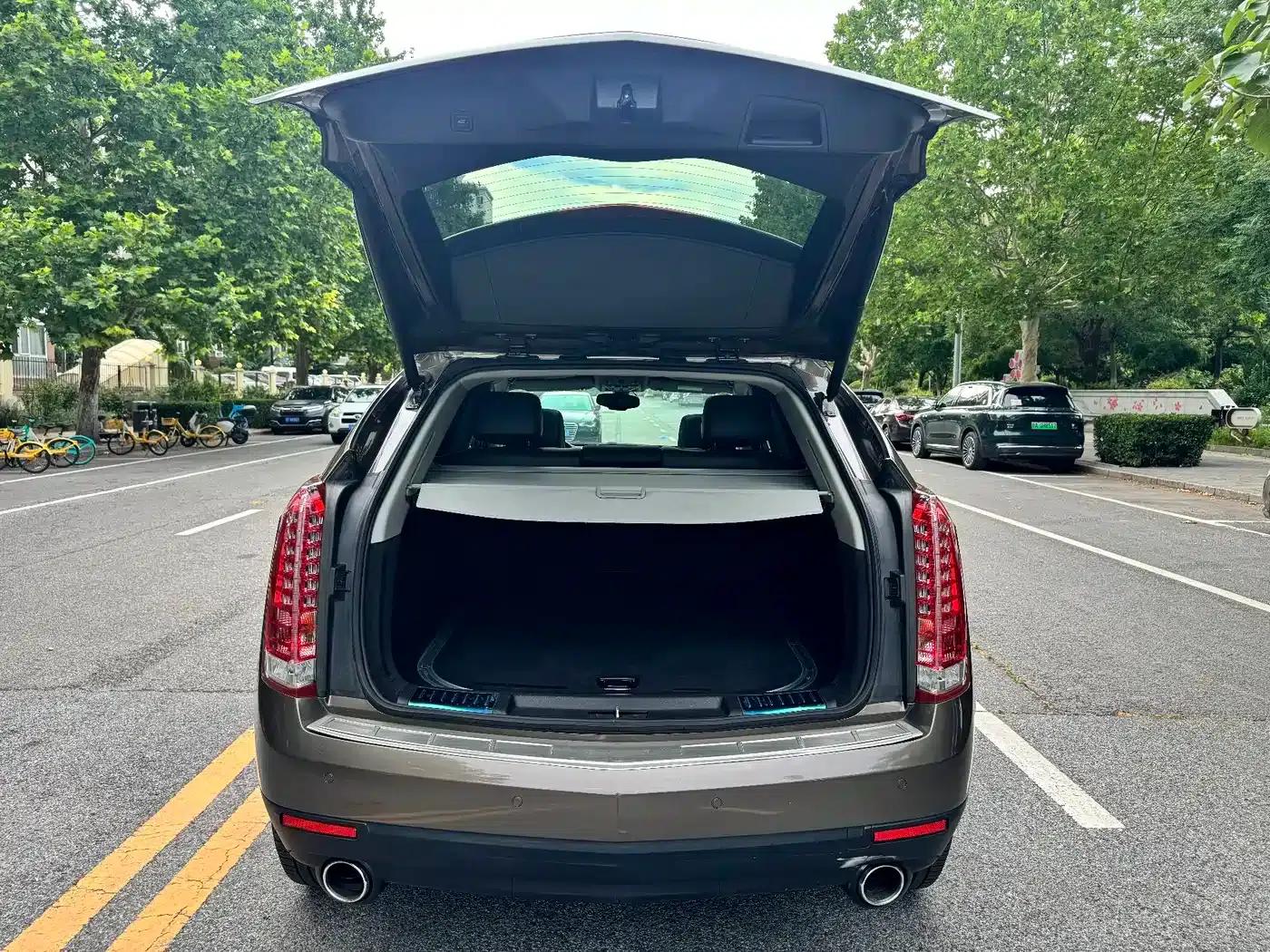 2015 Cadillac SRX 3.0L Elite — миниатюра 9