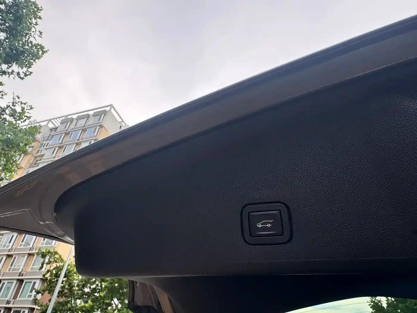 2015 Cadillac SRX 3.0L Elite — миниатюра 10