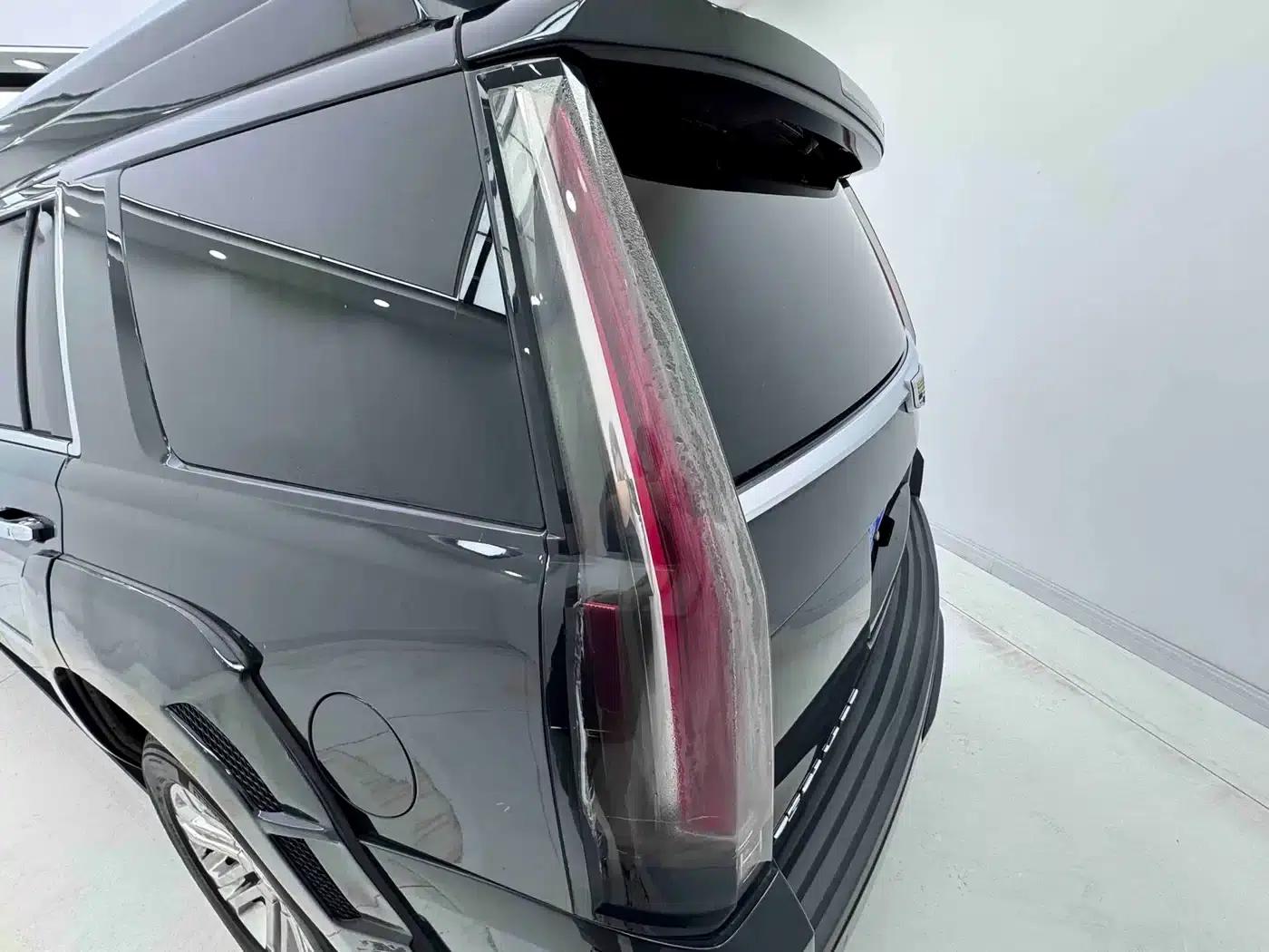 2017 Cadillac Escalade 6.2L US Spec — миниатюра 14