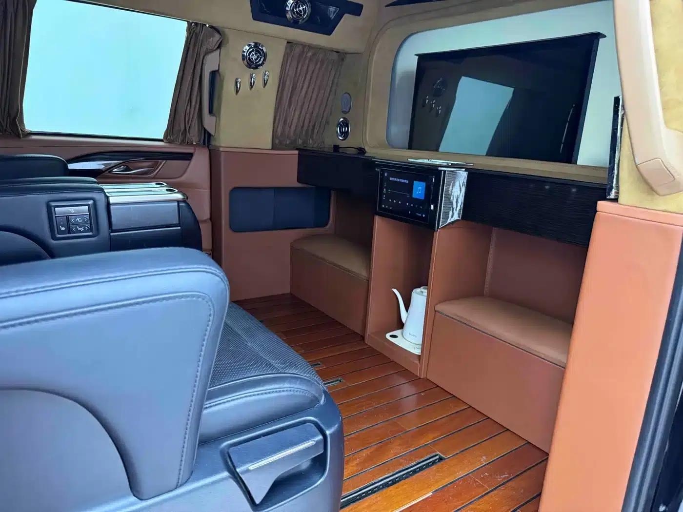 2017 Cadillac Escalade 6.2L US Spec — миниатюра 27