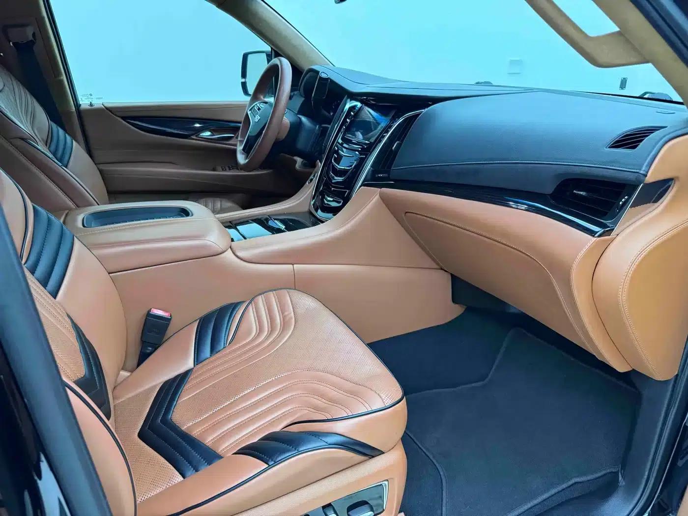 2017 Cadillac Escalade 6.2L US Spec — миниатюра 30