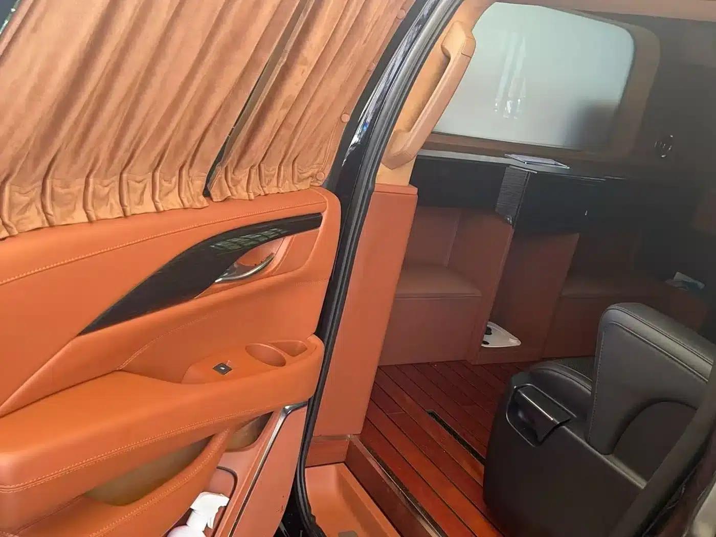 2017 Cadillac Escalade 6.2L US Spec — миниатюра 33